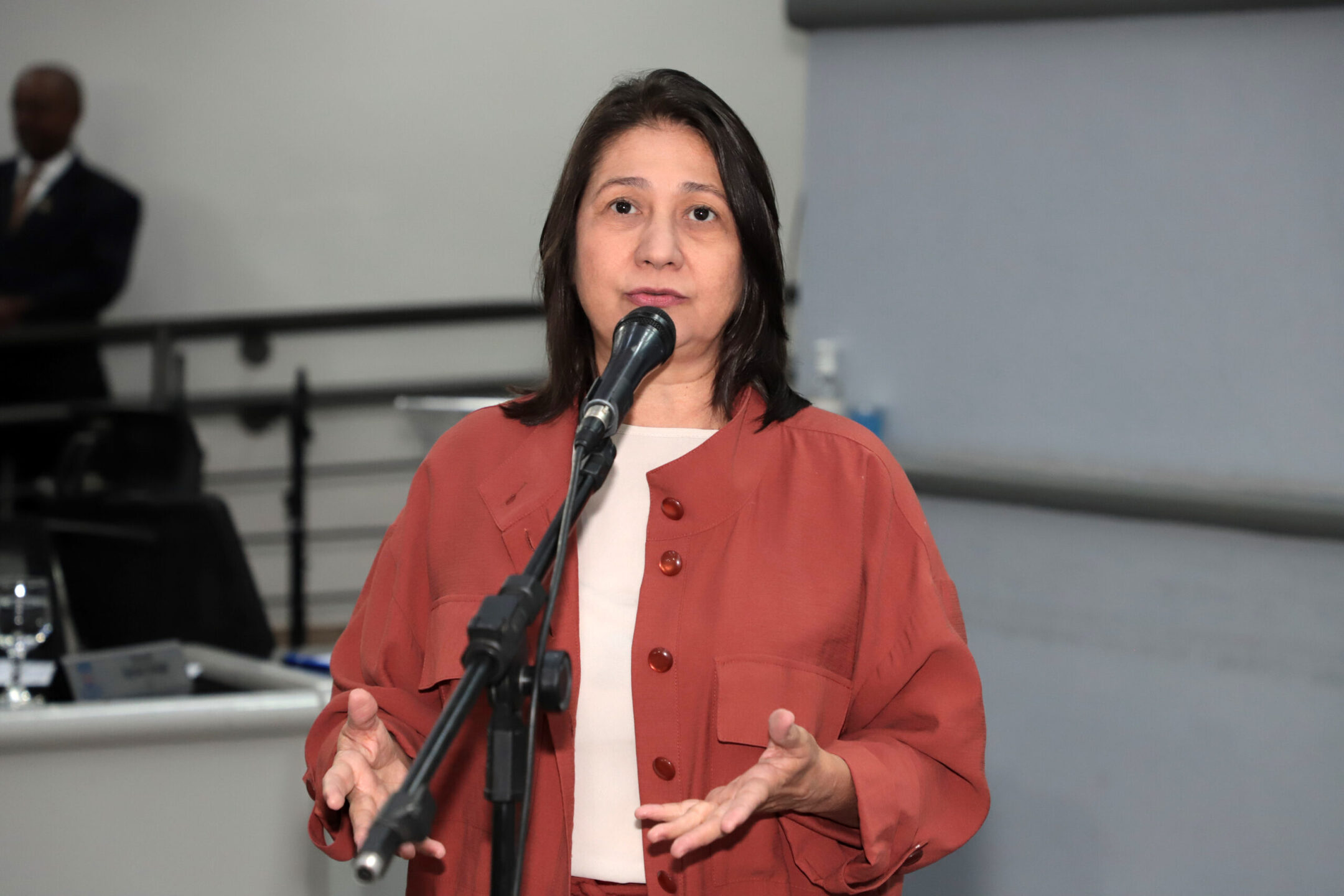 Vereadora Luiza Ribeiro propõe Audiência Pública para debater o