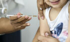Juízes da infância alertam: vacinar crianças é obrigatório