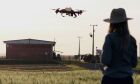 Pulverização com drones faz do céu a próxima fronteira agrícola para o agro