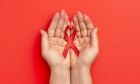 Dezembro Vermelho: os cuidados de quem vive com HIV/Aids deve ter com a saúde