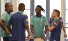 Vini Jr, Militão e Rodrygo se apresentam à seleção brasileira nos EUA
