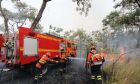 Combate aos incêndios florestais conta com reforço de garoa e queda na temperatura
