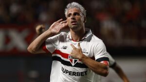 Fora de casa, São Paulo vence o Atlético-GO por 3 a 0
