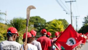 Câmara aprova urgência de PL que prevê sanções a invasores de terras