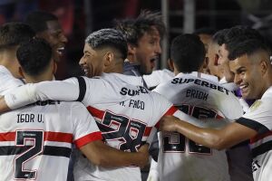 São Paulo vence Talleres-ARG e é líder do Grupo B