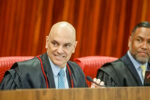Moraes se despede da presidência do TSE após dois anos no cargo