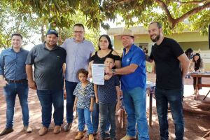 Prefeitura entrega loteamentos para moradores do distrito de Vila Formosa