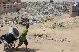 Perigo dos resíduos acumulados em áreas povoadas de Gaza preocupa a ONU