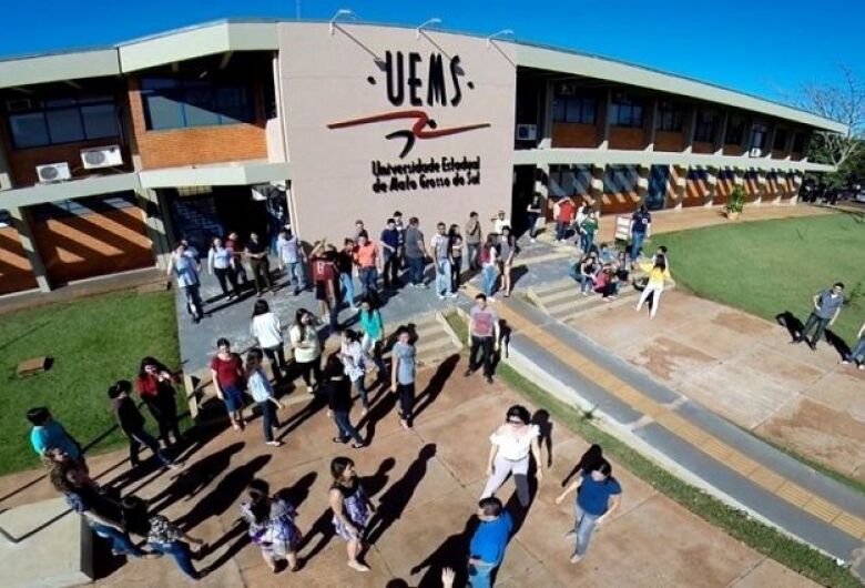 UEMS investe mais de R$ 13 milhões em bolsas e auxílios para estudantes