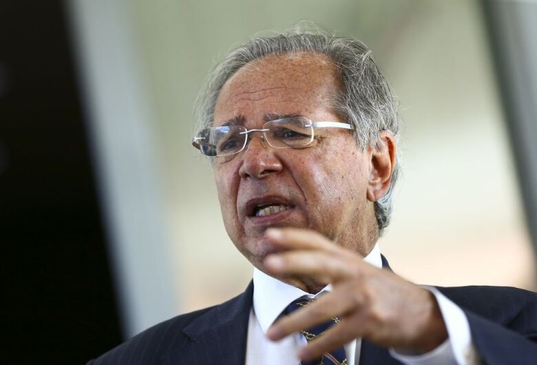 Ministro convida investidores árabes a confiarem no Brasil