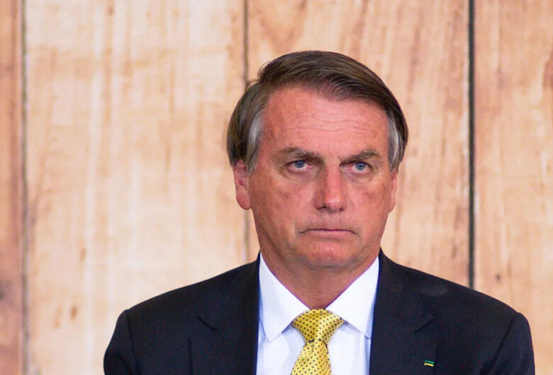 Bolsonaro minimiza ômicron e sugere que variante é 'bem-vinda' no Brasil