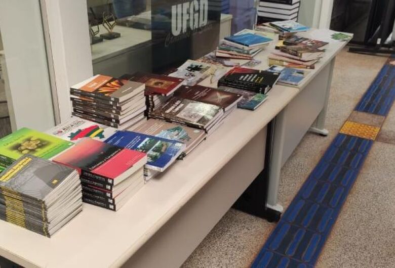 UFGD works at the publisher Centro de Convivência and gets closer to the academic community