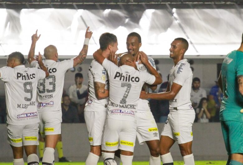 Santos e Fluminense empatam no encerramento da 20ª rodada