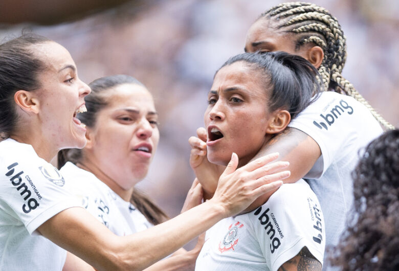 Brasileirão: Raphael Veiga brilha em cobrança de falta e Palmeiras vence  Vasco - O Mariliense