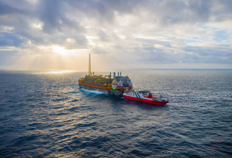 Exxon e Chevron em disputa pela participação da Hess no bloco petrolífero da Guiana