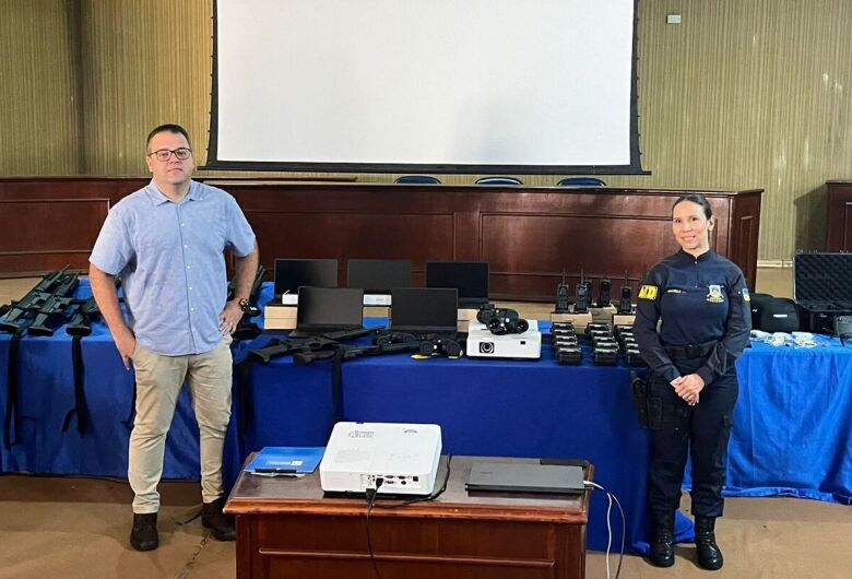 Prefeitura entrega novos equipamentos para Guarda Municipal 