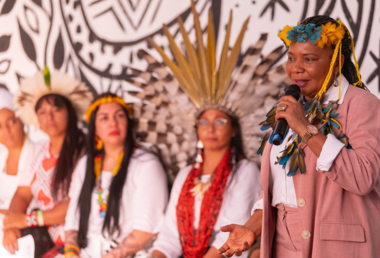 Ministra da Cultura se reúne com lideranças de mais de 30 povos indígenas