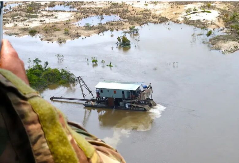 Na Amazônia, 77% do garimpo ficam a menos de 500 m de cursos d'água
