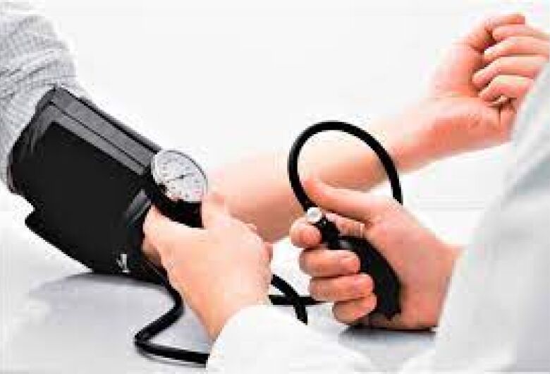 Hipertensão: 4 benefícios que você pode ter direito