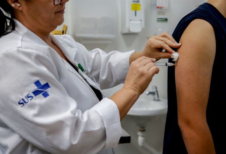 Hoje tem mutirão de vacina contra a dengue na Anhanguera