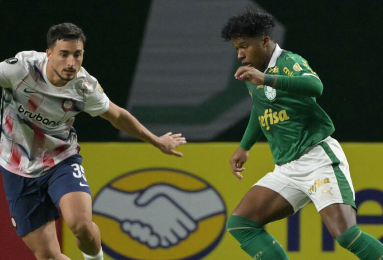 Palmeiras empata com San Lorenzo-ARG na despedida de Endrick
