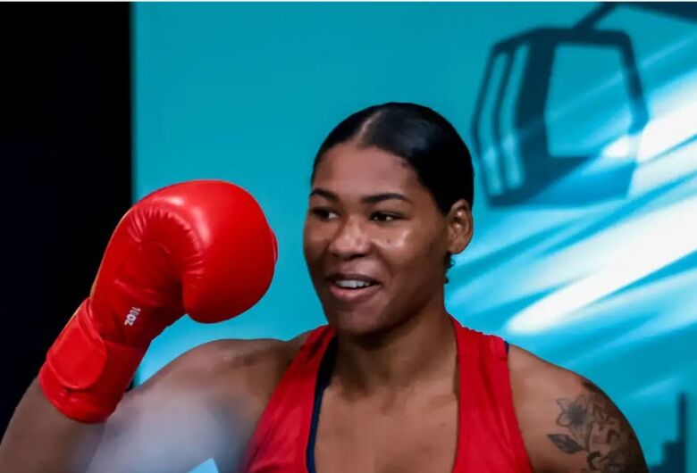 Viviane Pereira vence luta de estreia no último Pré-Olímpico de Boxe
