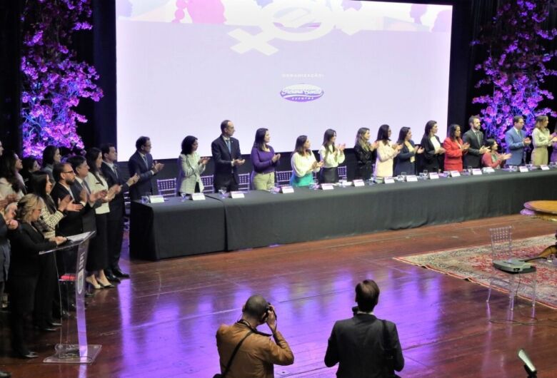 Congresso Nacional Mulheres Pela Paridade discute equidade de gênero em espaços sociais