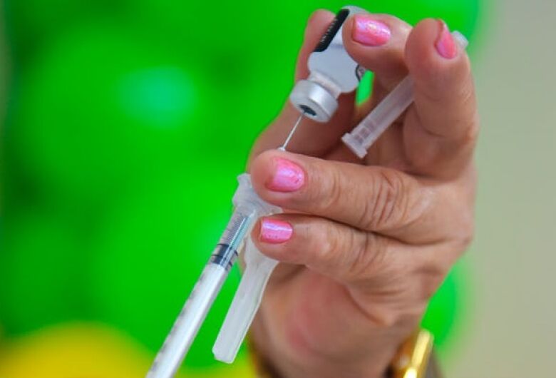 Procura por vacina da covid caiu, mas maiores de 40 se beneficiaram de quarta dose