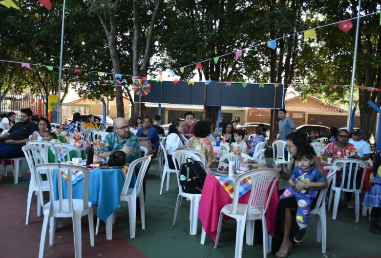 Festas Juninas da Reme iniciam com muito arraiá e comida típica