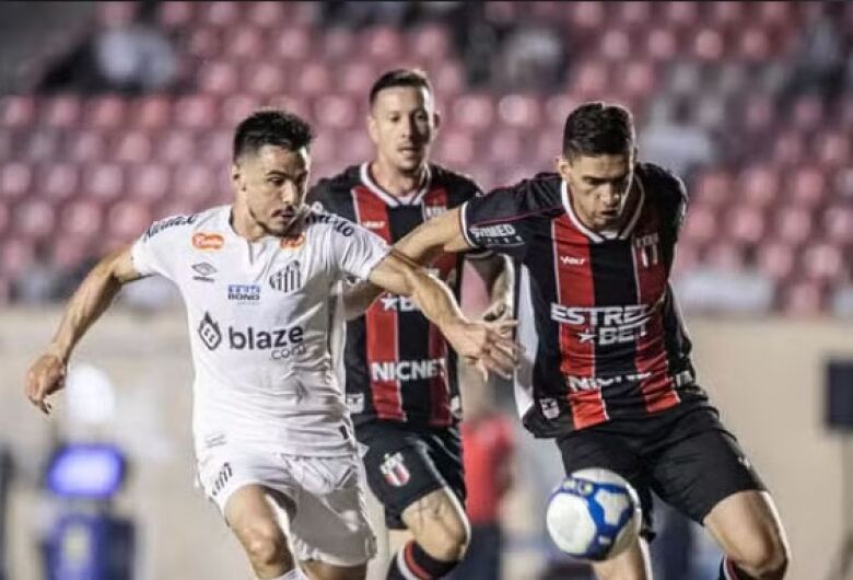 Botafogo derrota o Santos em Londrina e vence primeira
