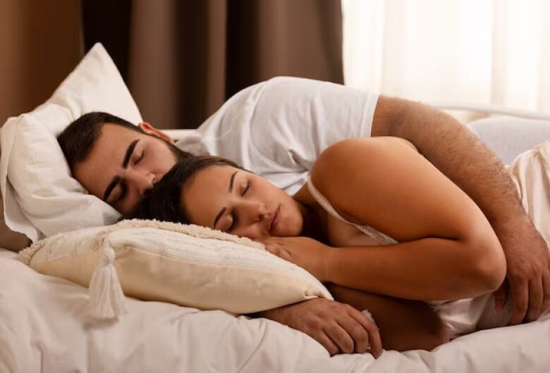 Paixão dá sono? Veja o efeito da ocitocina, hormônio do amor, no corpo