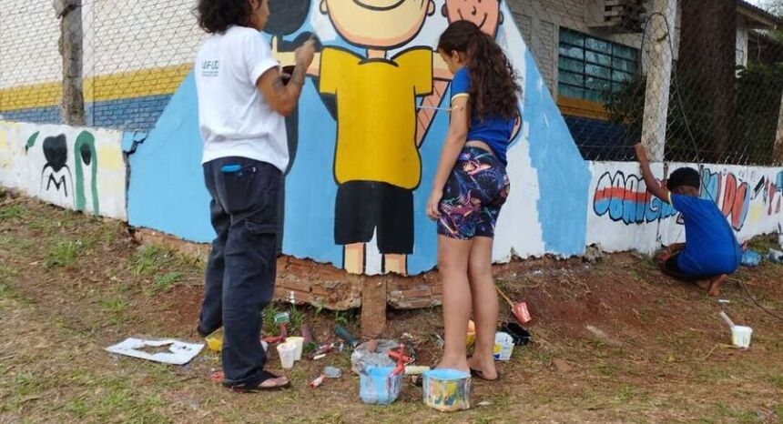 Alunos homenageiam Ziraldo com projeto de grafite em Escola Municipal 