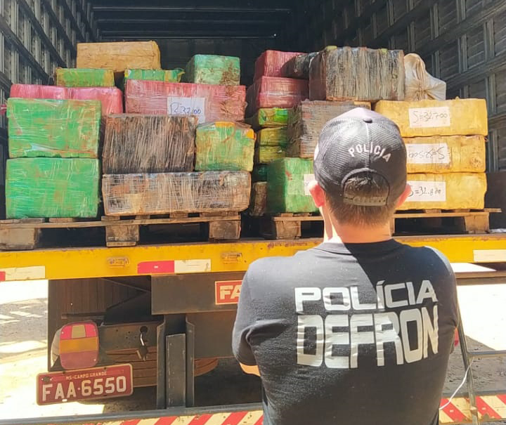 Polícia Civil realiza a incineração de 15 toneladas de drogas - Crédito: Divulgação