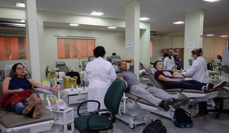 Período para doar sangue após receber vacina da Covid-19 varia entre dois a sete dias - Crédito: Edemir Rodrigues