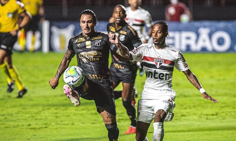 São Paulo e Ceará balançam a rede nos acréscimos e ficam no empate - Crédito: Raul Baretta/Ceará