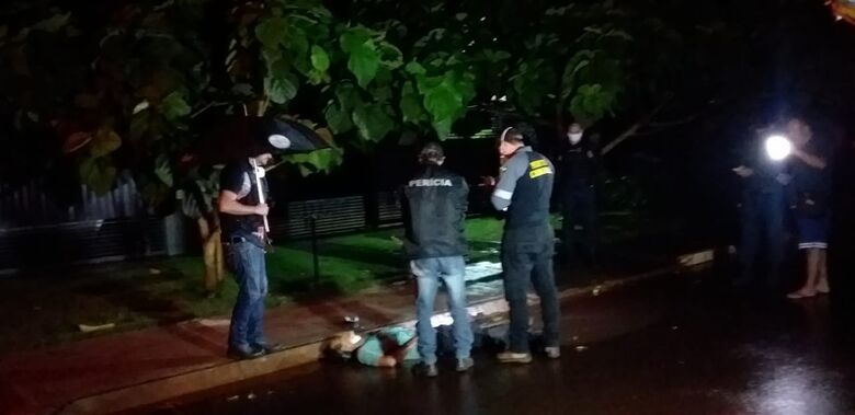 Homem é executado a tiro no jardim Novo Horizonte - Crédito: Foto: Cido Costa