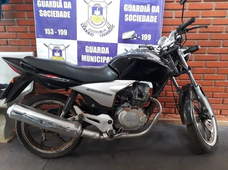 Guarda Municipal recupera moto roubada - Crédito: Divulgação