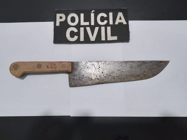 Homem que matou esposa com 12 facadas na frente da filha dela tem prisão preventiva mantida - Crédito: Polícia Civil/Divulgação