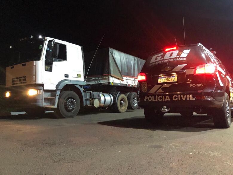 Polícia Civil resgata família de cárcere privado durante roubo de caminhão - Crédito: Divulgação/Polícia Civil