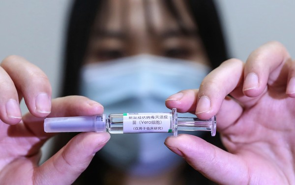 China anuncia apoio à quebra de patentes das vacinas contra Covid-19 - Crédito: Zhang Yuwei/Xinhua via AP