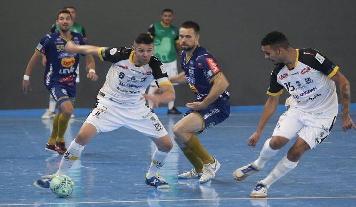 Equipe de Dourados inicia trajetória na Liga Nacional de Futsal 2021 - Crédito: Franz Mendes