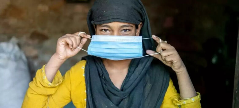Um terço do mundo continua totalmente não vacinado contra a COVID
 - Crédito: Vinay Panjwani/UNICEF