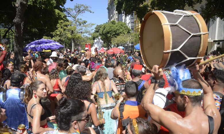 Na Cinelândia, centenas de foliões aproveitaram a festa - Crédito: Tomaz Silva/Agência Brasil