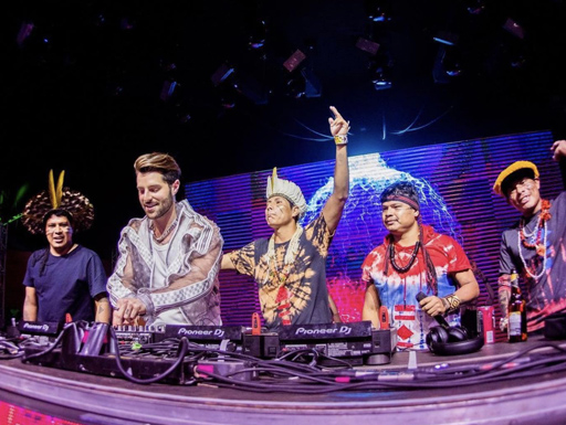 DJ Alom e o grupo  Brô MCs terão música na novela "Pantanal" - Crédito: Cadu Fernandes