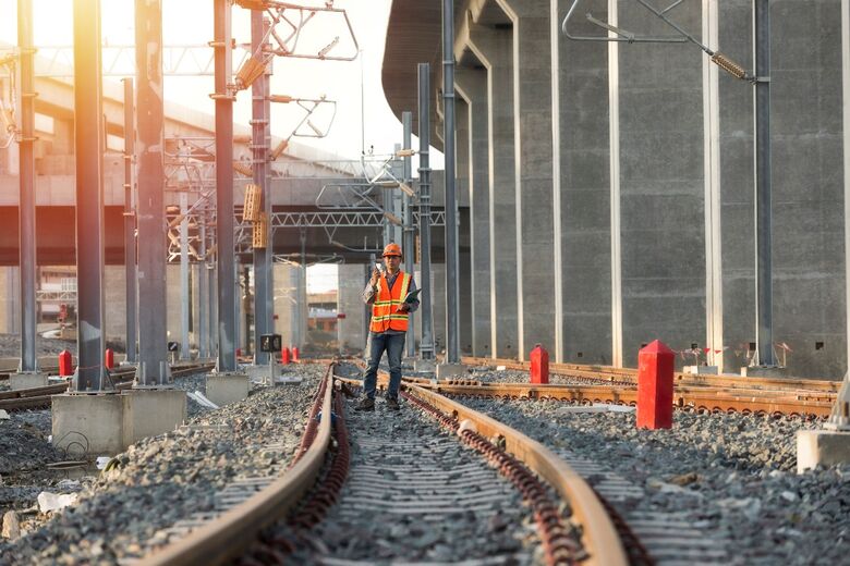 No total, foram assinados 21 contratos para a construção de cerca de sete mil quilômetros de ferrovias - Crédito: Shutterstock