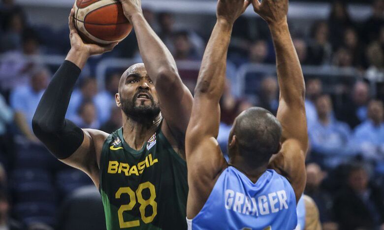 O Brasil chegou à partida em situação tranquila - Crédito: fiba.basketball