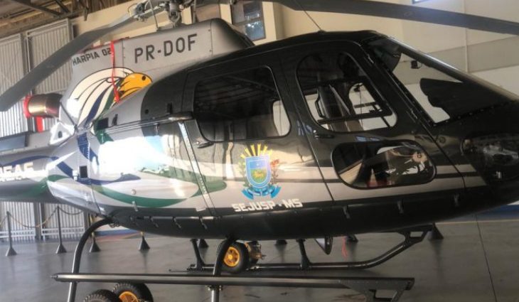 Um dos helicópteros, modelo AS350-B3, conhecido como Esquilo, já está no Estado - Crédito: Divulgação