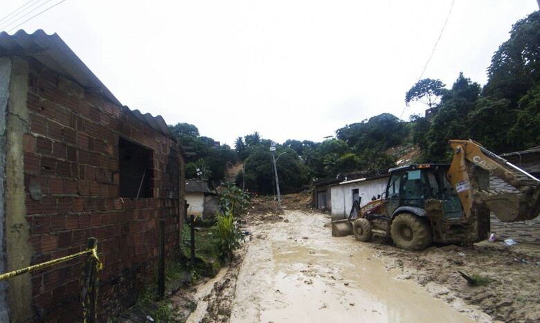 Chuvas causaram mortes e desabrigados em vários municípios - Crédito: TV Brasil