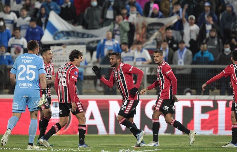 Jogadores do São Paulo comemoram gol - Crédito: Rubens Chiri / saopaulofc.net