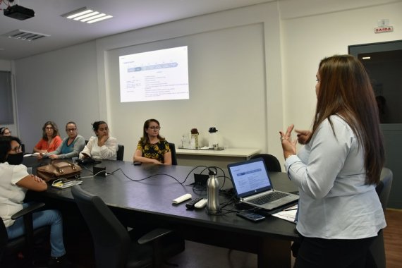 Priscila Pimenta, consultura do Senai, durante aula - Crédito: Divulgação